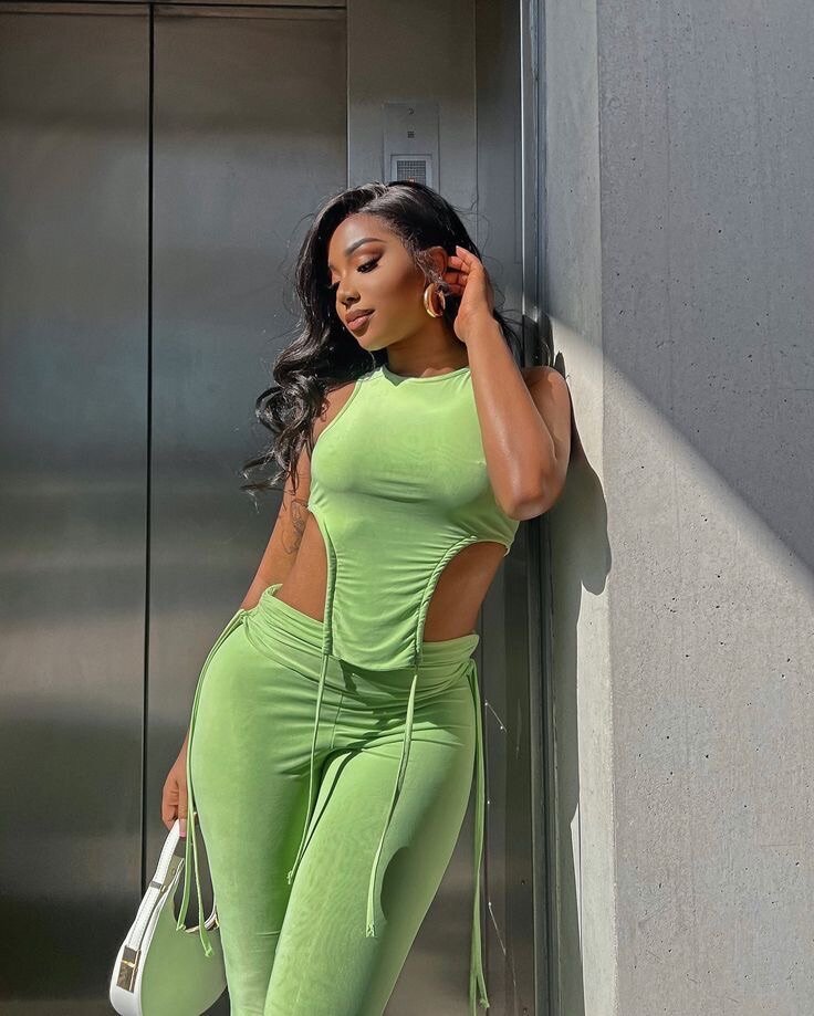 Ensemble féminin chic et moderne