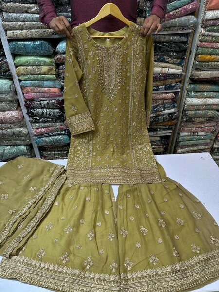 Embroidery suit