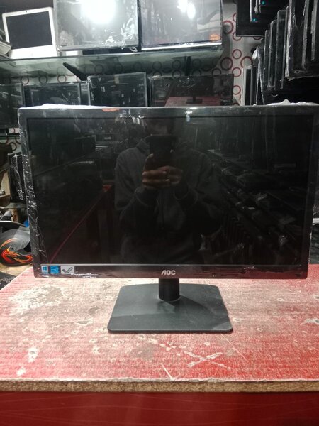 19"LED wide