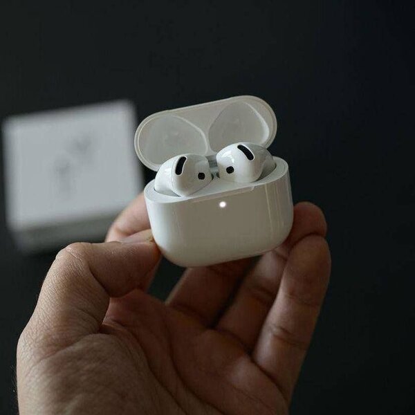 AirPods 4 ANC