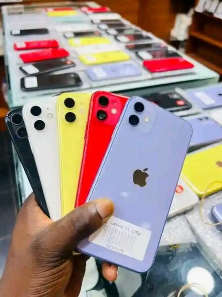 iPhone 11 - Couleurs Variées