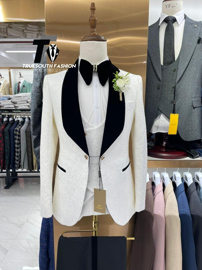 Suit blanc