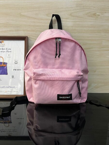 Sac à dos rose élégant