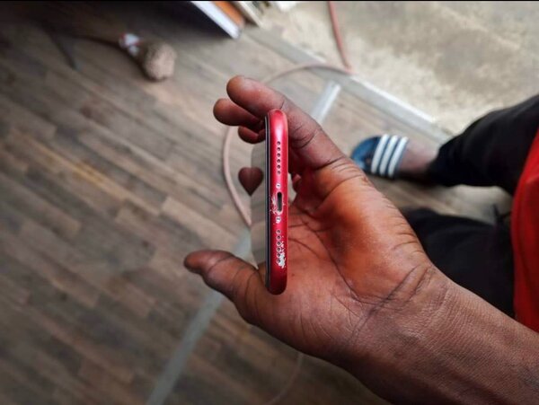 iPhone Rouge Réparé