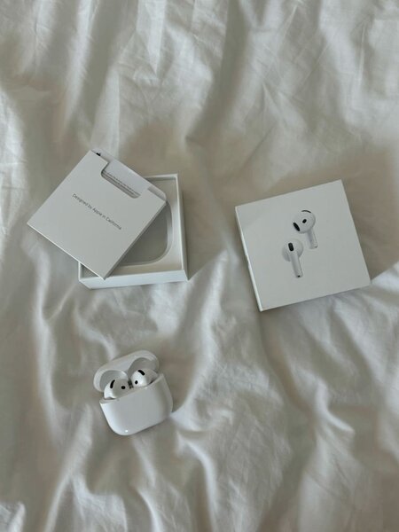 AirPods 4 ANC