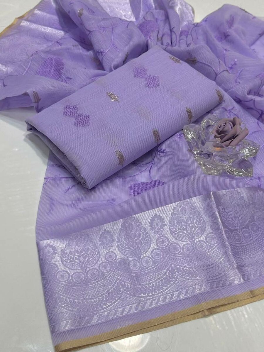 Ladies suit