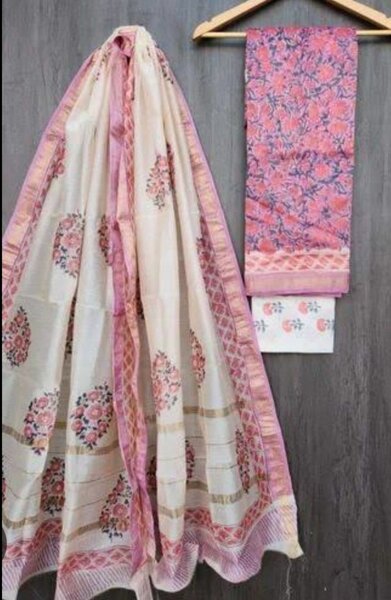 Ladies suit