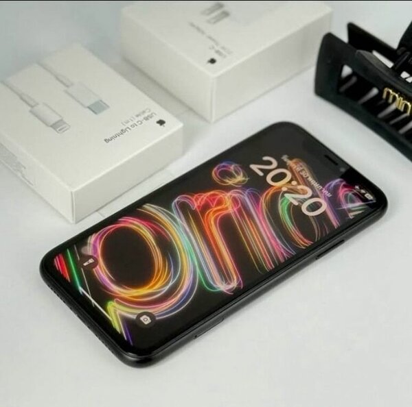 iPhone Noir Élégant 64GB