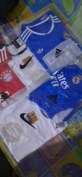 Maillots de football authentiques