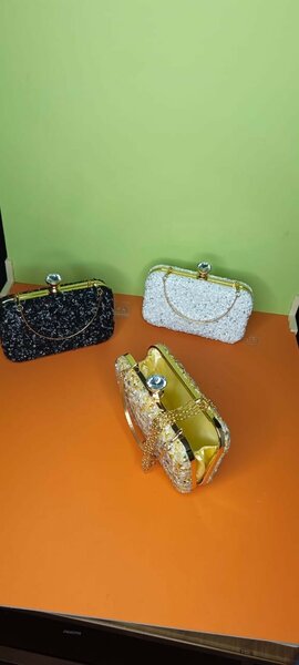 Pochette perlée