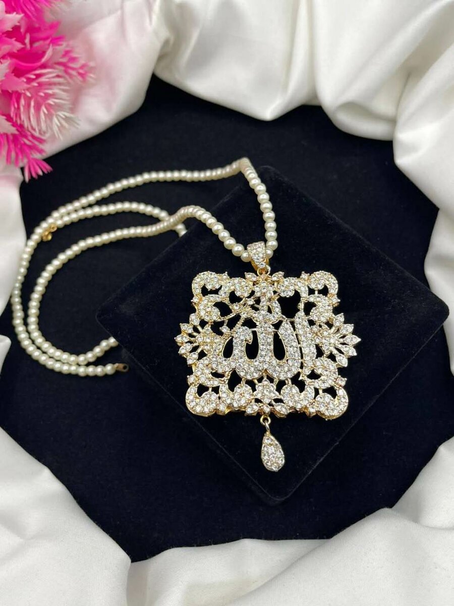 Ladies pendants