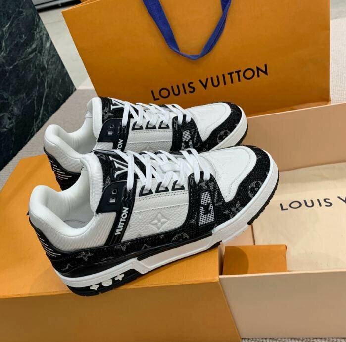 Baskets Louis Vuitton Noir et Blanc