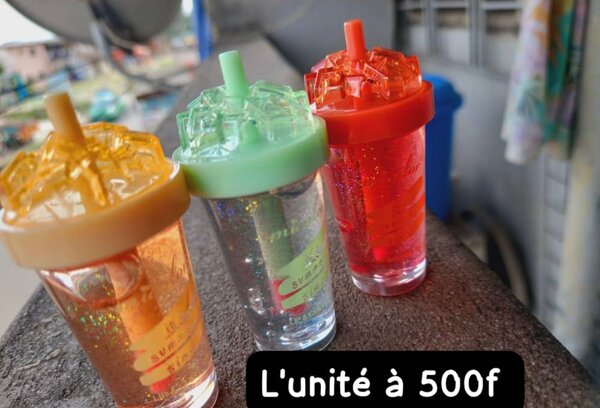 Gobelet Réutilisable avec Paille