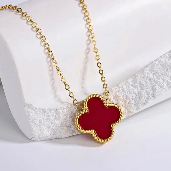 Ladies necklace