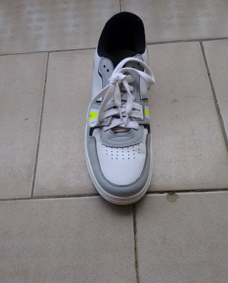 Lacoste sneakers L002
