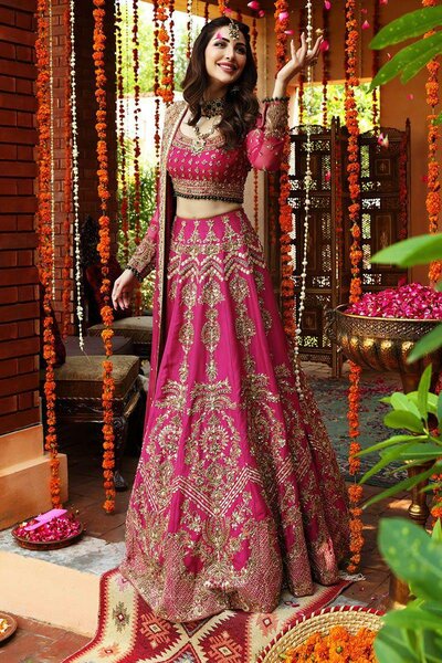 Formal pret wear