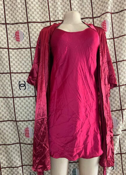 Nuisette en soie fuchsia