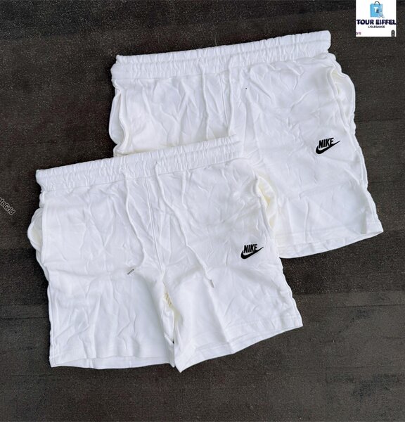 Shorts de sport Nike blancs