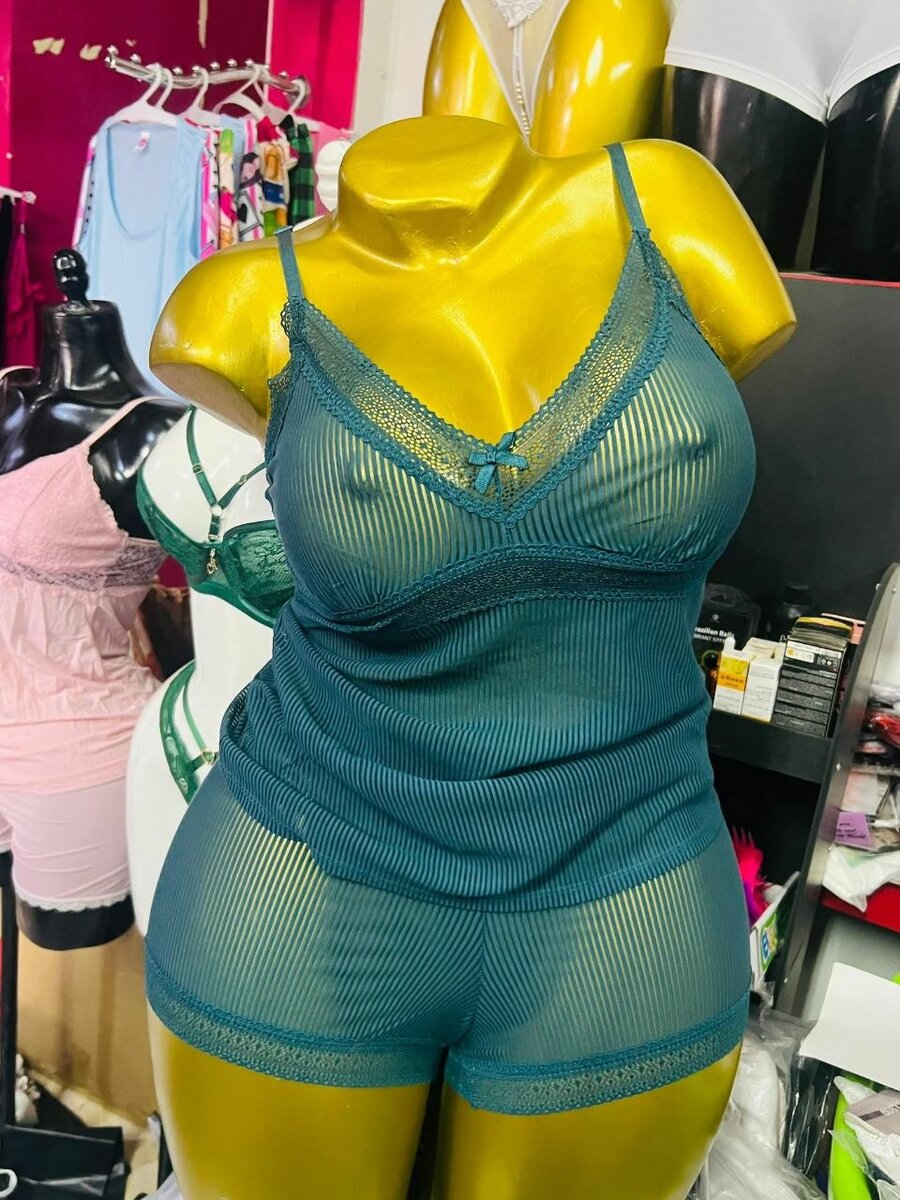 2 complets de lingeries