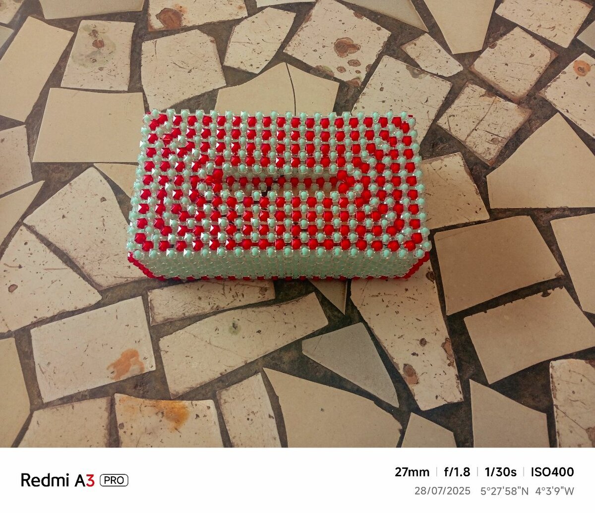 Boîte à mouchoirs perles artisanale