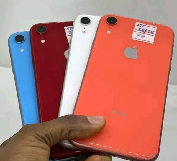 iPhone XR - 64Go variété de couleurs