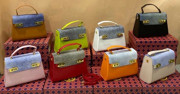 Ladies hand bag