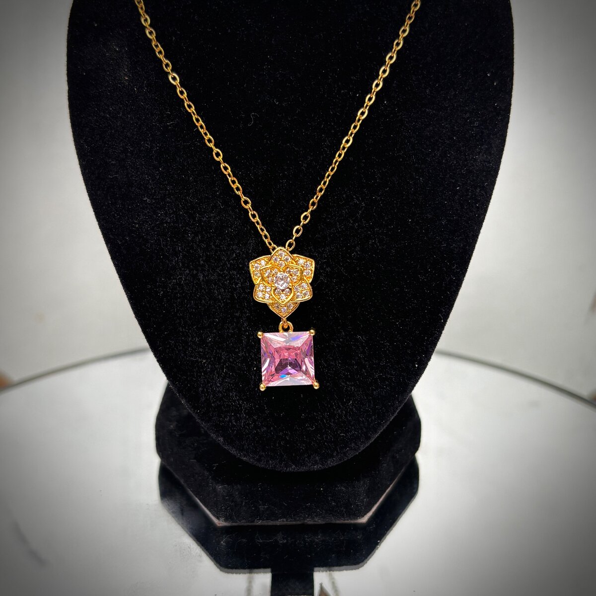 Cute pink necklace
