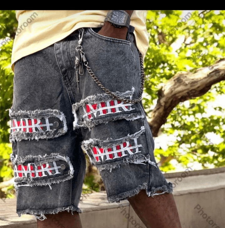 Shorts en jean déchirés tendance
