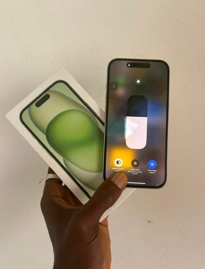 iPhone 15 dernier modèle vert