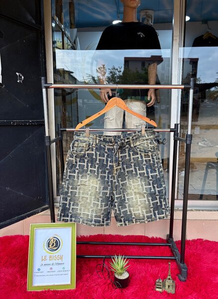 Shorts en jean motif moderne