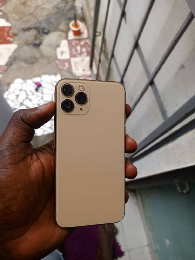 iPhone 11 pro 64 gb