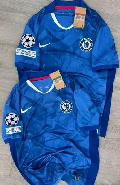 Maillots de football bleu
