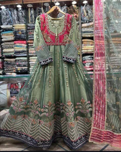 Ladies 3pc weddings lahnga