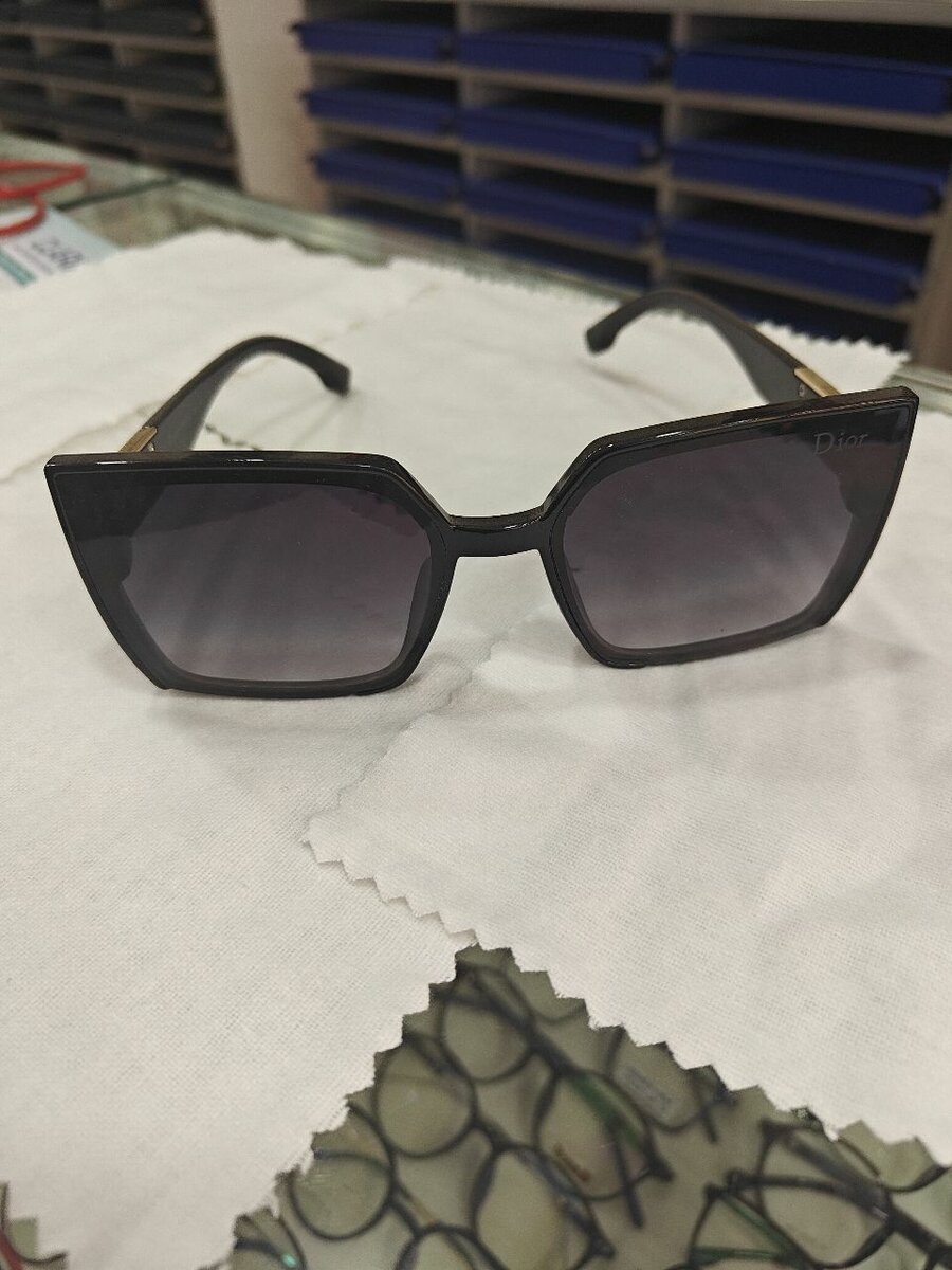 Doir Sun Glasses