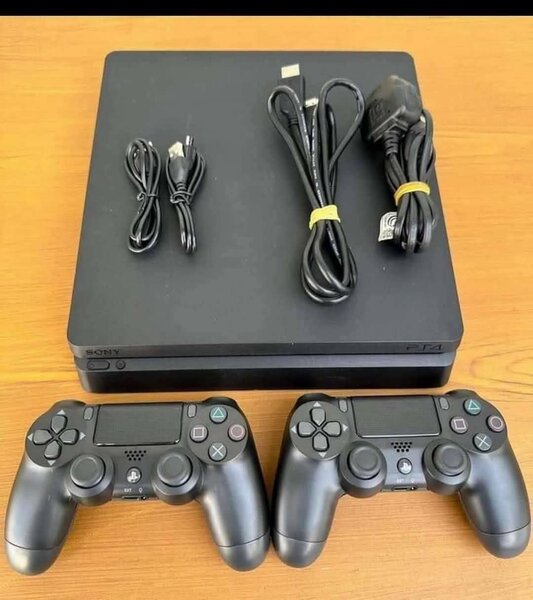 PlayStation 4 Slim Console Bundle