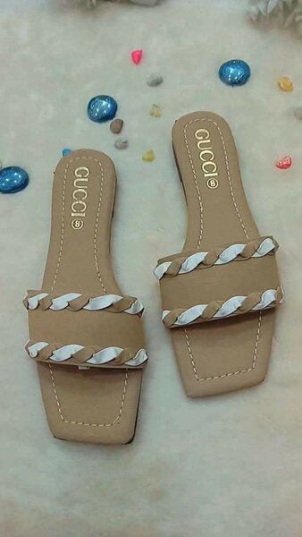 Ladies shoes