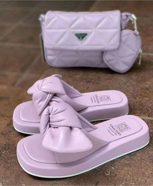 Trendy slippers