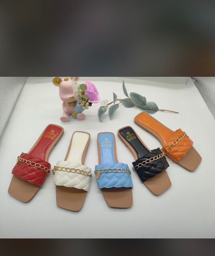 Ladies slippers