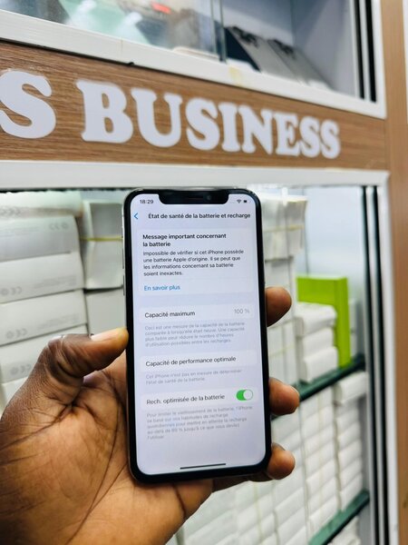 iPhone XS 64Go tout passe