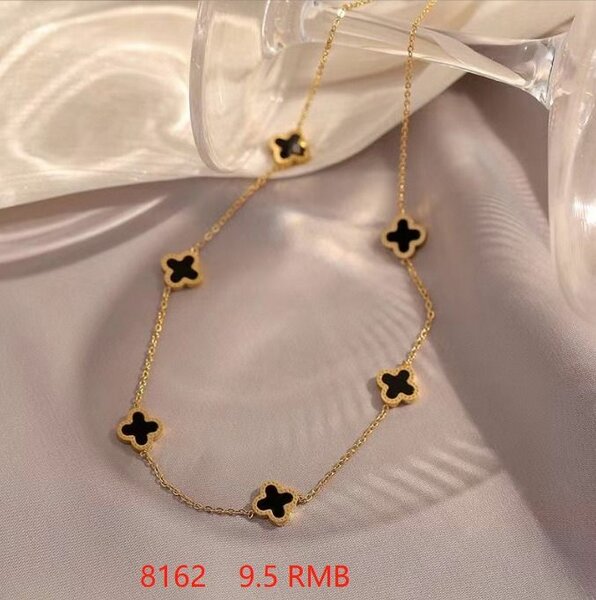 Elegant Black Clover Necklace