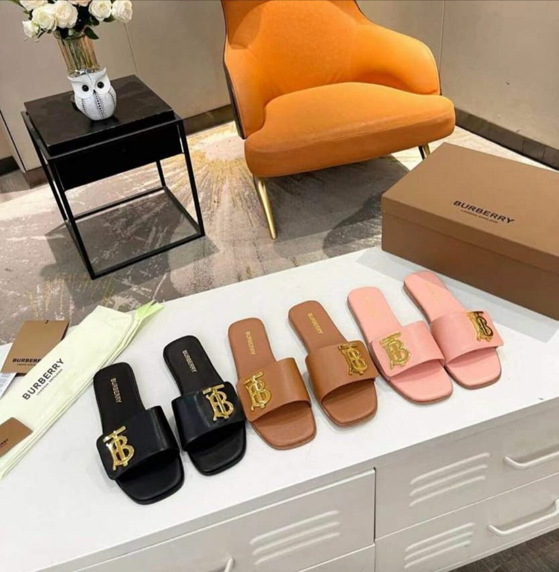 Ladies slippers