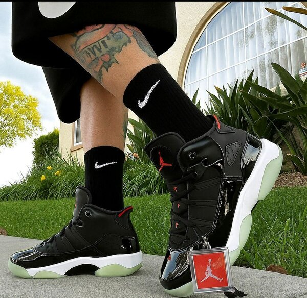 Baskets Jordan Noir et Rouge