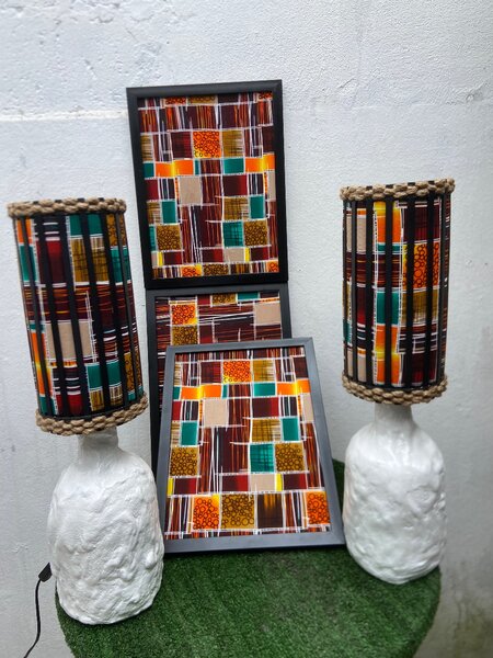Ensemble de lampes et cadres colorés
