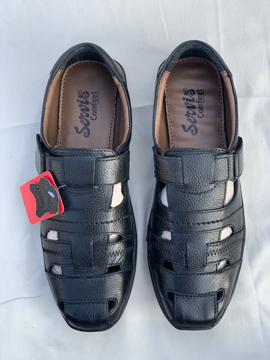 Service shoes