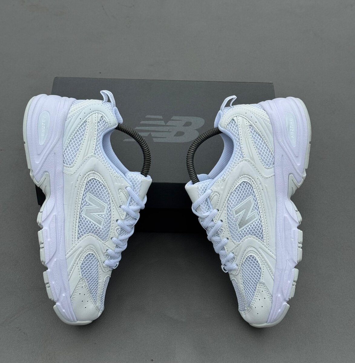 NEW BALANCE 530
