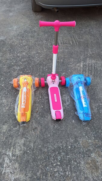 Kid's scooters