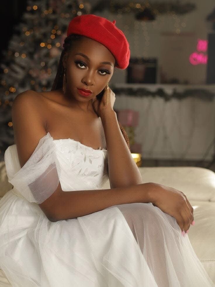 Chic béret rouge vif