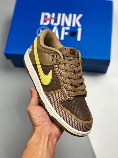 Nike Dunk Low marron underfead