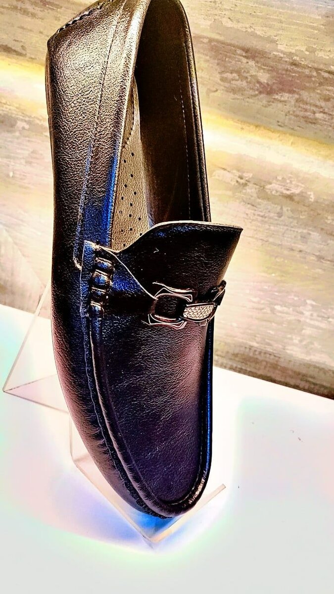 Casual shoes
