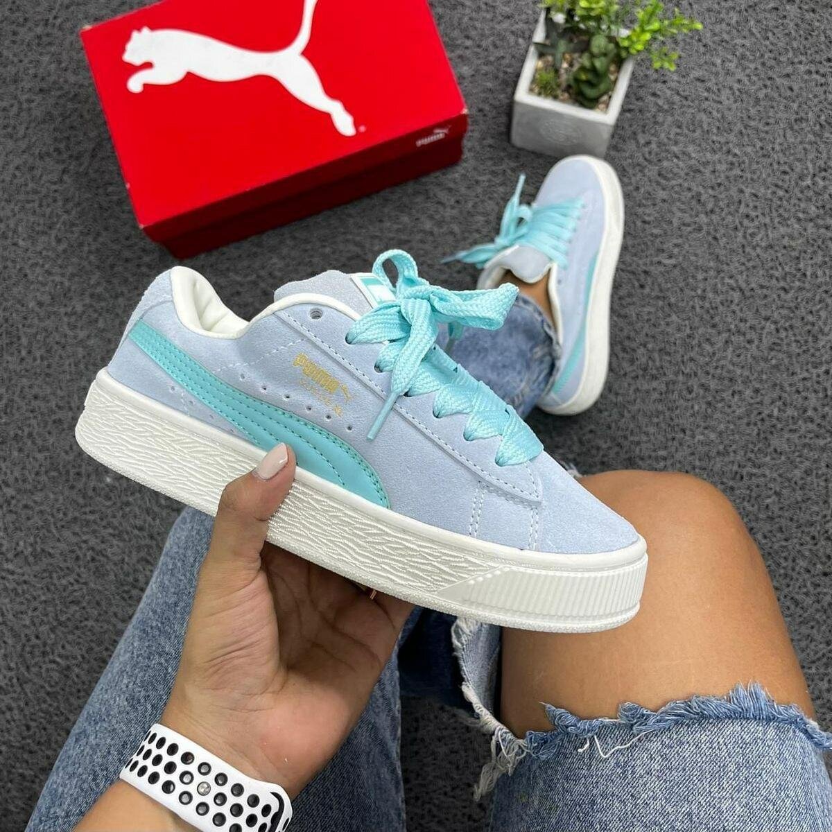 Baskets en daim bleu Puma